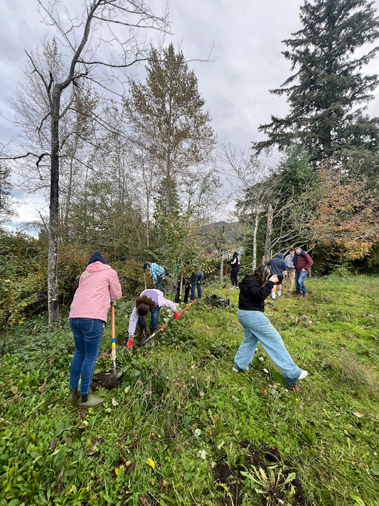 Ferndale High School Agriculture Science Students Visit Alluvial Farms